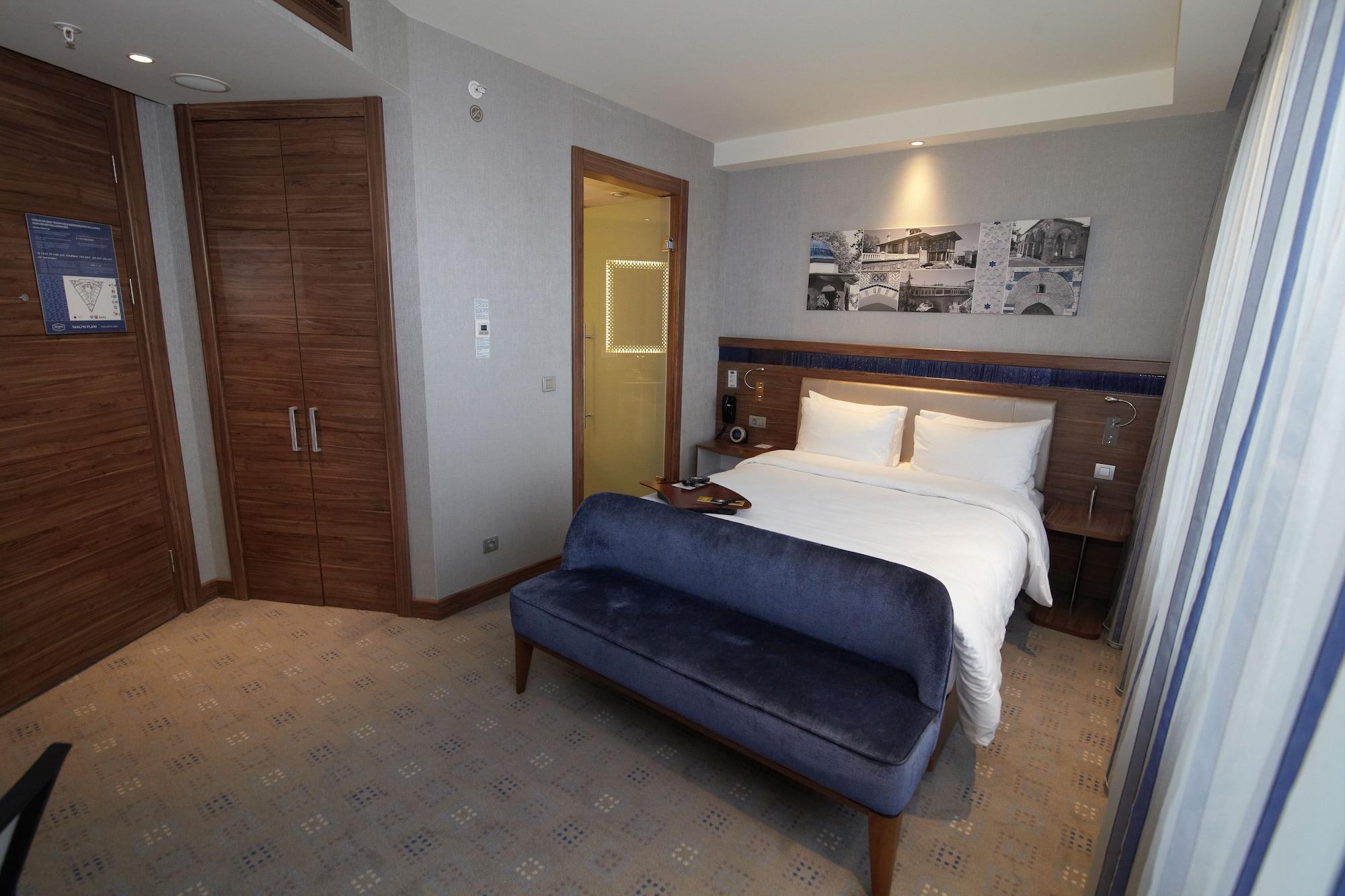 Hampton By Hilton Bursa Hotel Екстериор снимка