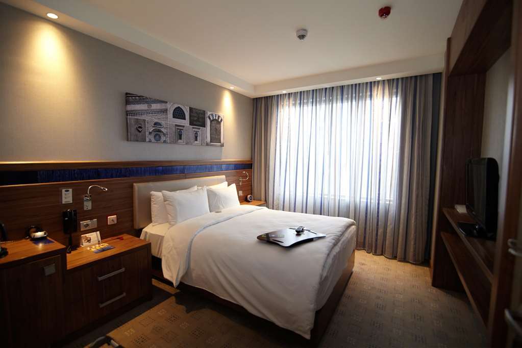 Hampton By Hilton Bursa Hotel Стая снимка